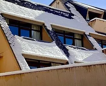 Nemea Royal Milan 아파트호텔 생라리술랑