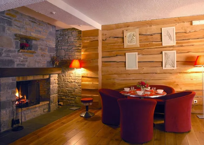 Nemea Royal Milan Сен-Лари-Сулан